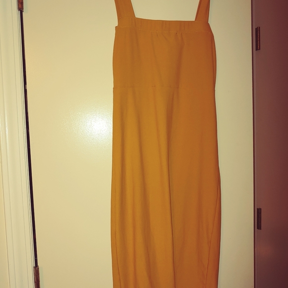 Dress - Picture 2 of 5